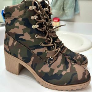 Camouflage lace up/zipper heeled booties